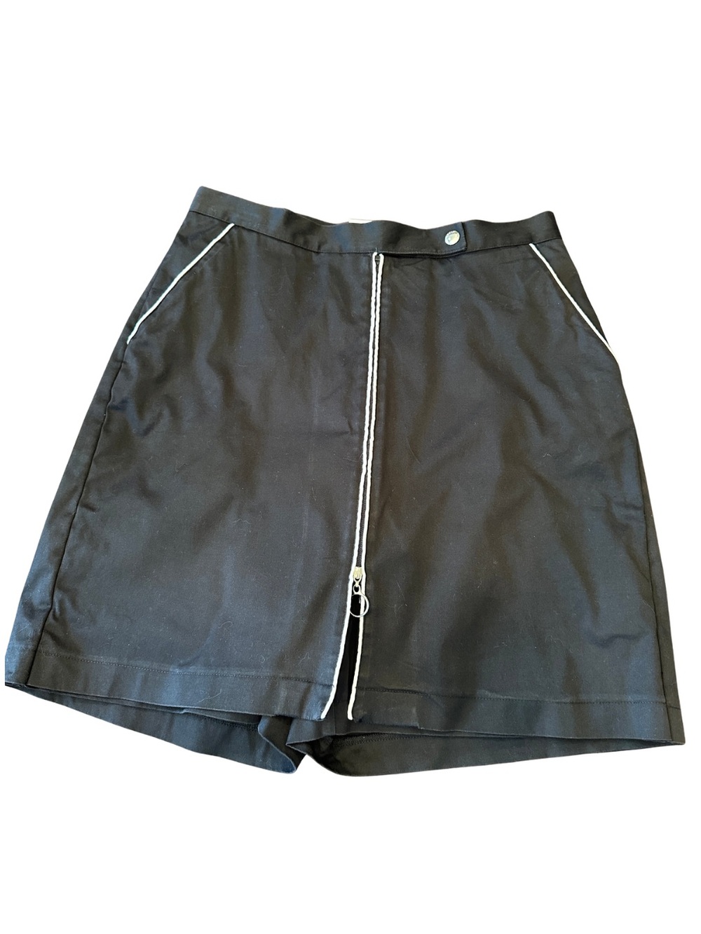 Liz Claiborne Golf Skirt/Skort Black with White Piped Trim